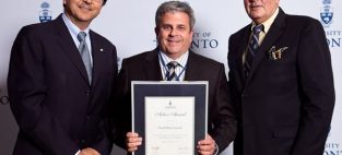 Intertainment Media's David Lucatch (center) receives the University of Toronto's 2010 Arbor Award.