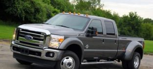 Westport Innovations this morning announced that, midway through next year, it will introduce natural gas powered versions of the Ford F-450 and F-550 Super Duty trucks.