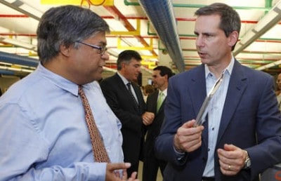 Electrovaya co-founder Sankar Das Gupta with outgoing Ontario Premier Dalton McGuinty. Electrovaya  was among the top gainers on the TSX today as the company announced it had purchase order for lithium ion superpolymer batteries from China-based Donfeng Motors. 