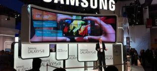 Byron Capital analyst Tom Astle says Samsung Knox, an offering that is now available on Galaxy S III and Galaxy Note II devices, is clearly targeting BlackBerry's enterprise base, but will face IT departments that will be hesitant to adopt Android.