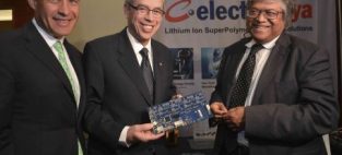 Canadian Resource Minister Joe Oliver and Jim Balsillie, who was recently named Chair of the Board of Directors of Sustainable Development Technology Canada with Electrovaya CEO, Dr. Sankar Das Gupta