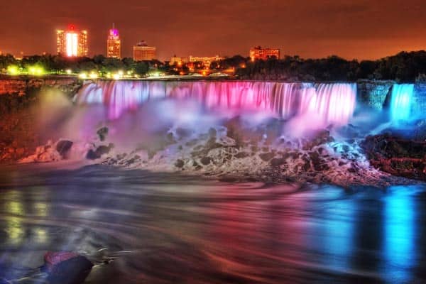 Niagara Falls' light display