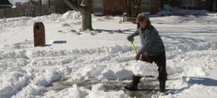 Shoveling snow heart attacks