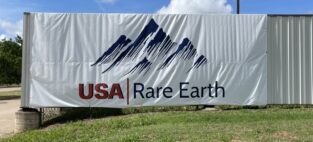 USAR stock